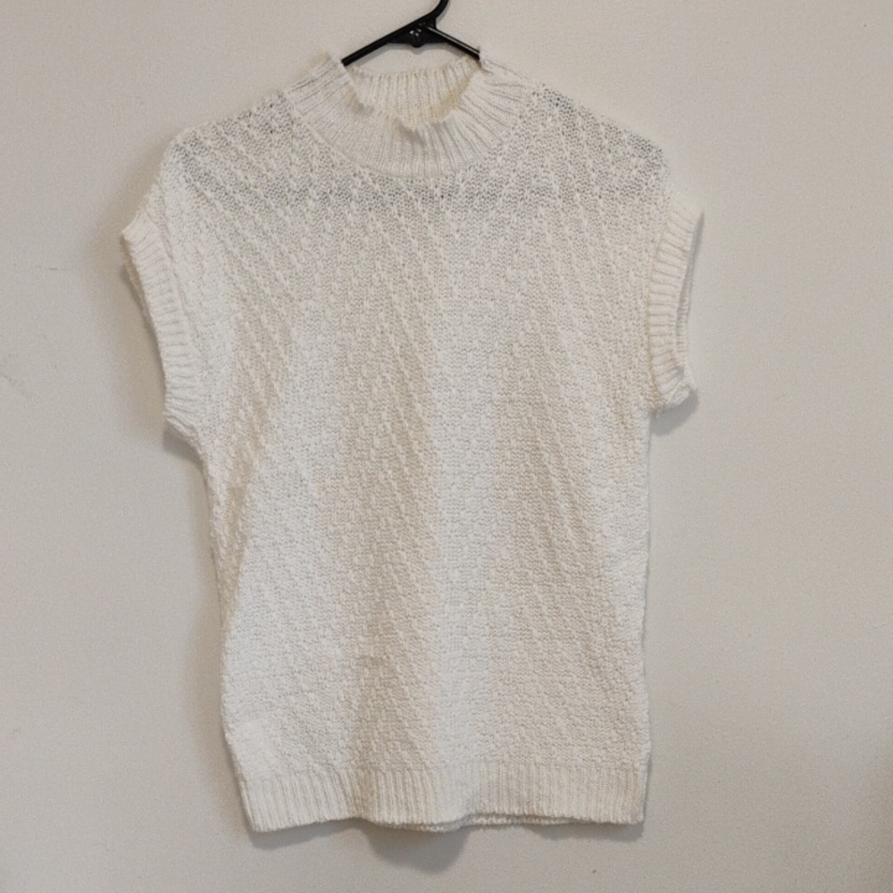 Carriage Court | Vintage Shimmer White Mock Neck Short Sleeve Knit Sweater | M